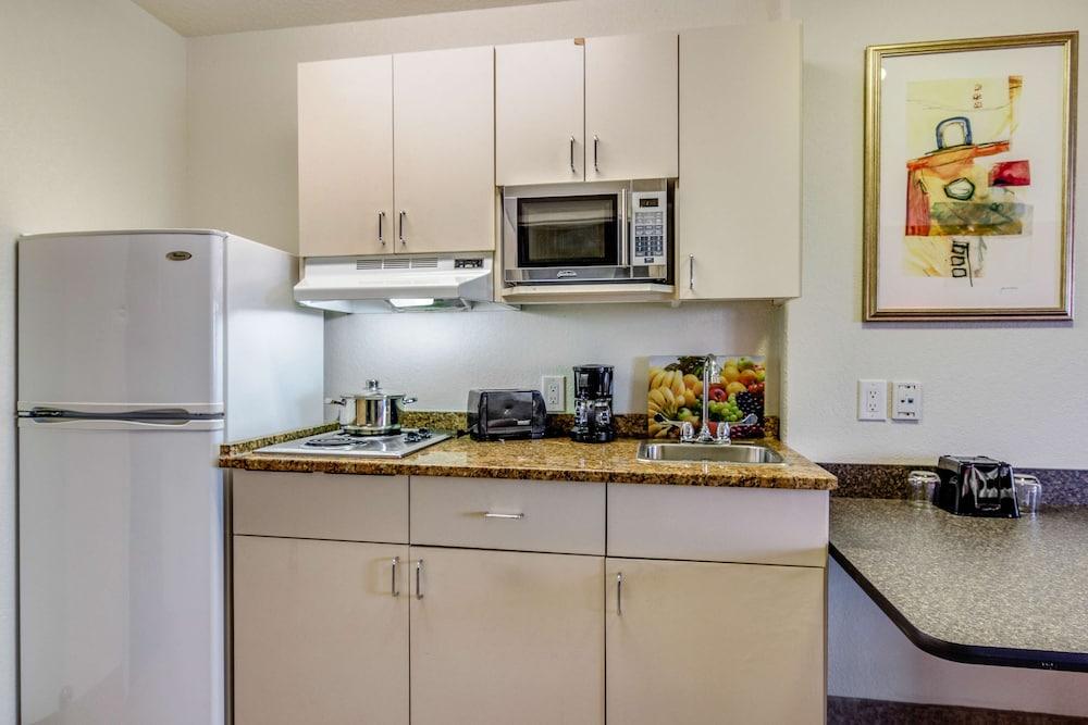 Motel 6-Saskatoon, Sk Kültér fotó