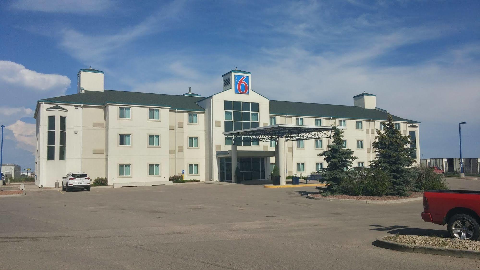 Motel 6-Saskatoon, Sk Kültér fotó