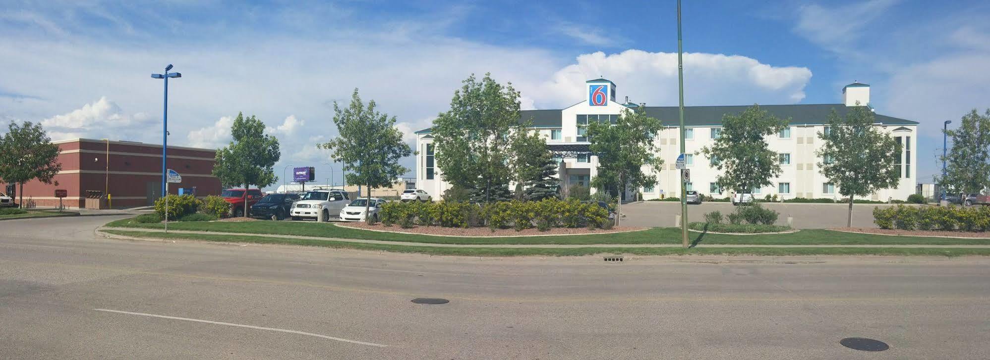 Motel 6-Saskatoon, Sk Kültér fotó