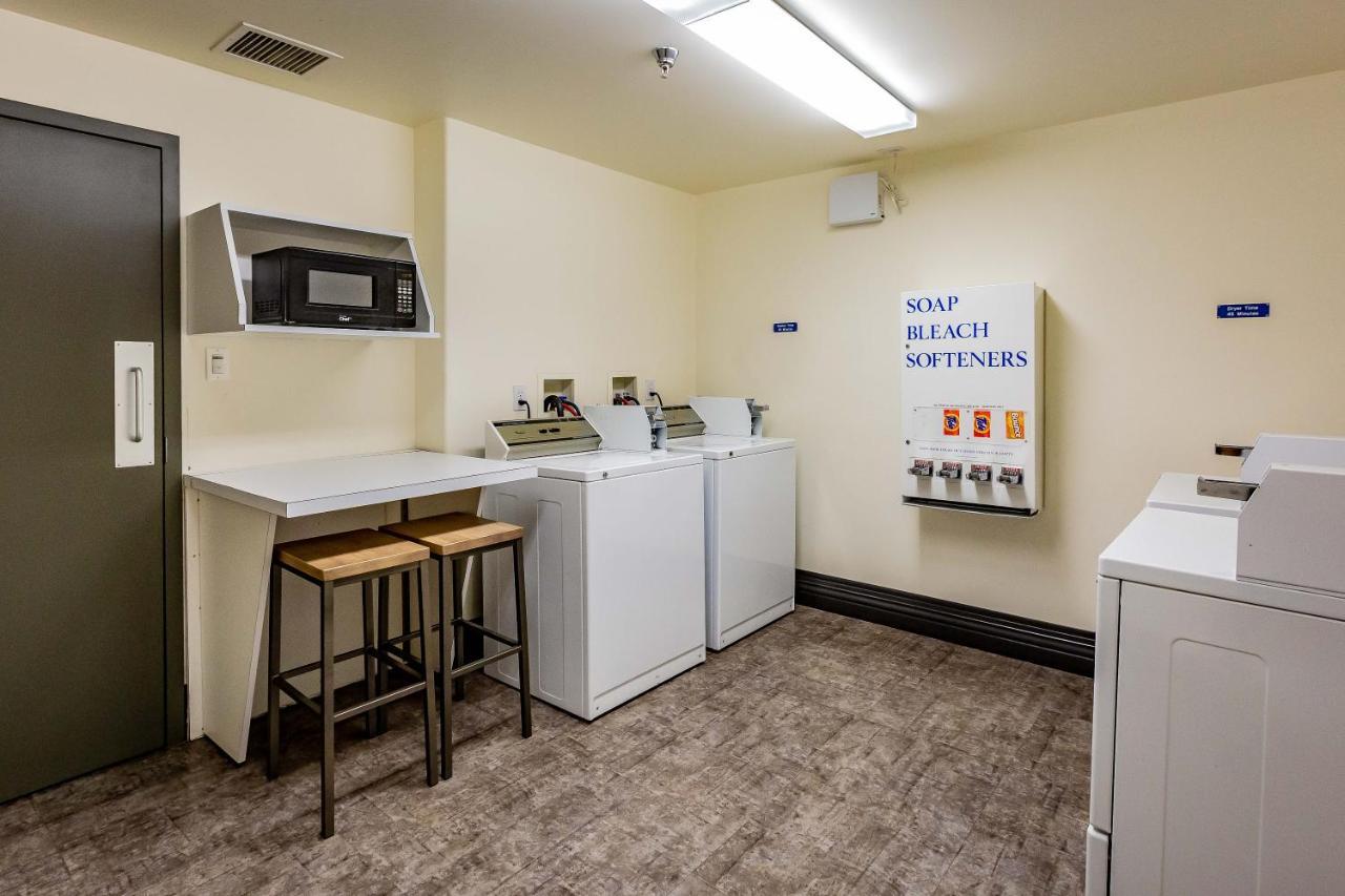 Motel 6-Saskatoon, Sk Kültér fotó