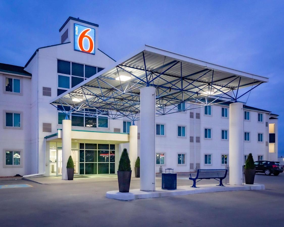 Motel 6-Saskatoon, Sk Kültér fotó